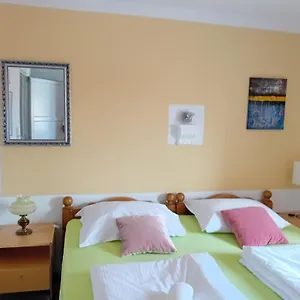 Apartment D,apartman' Ulica Pusca 51, 51513, Omišalj